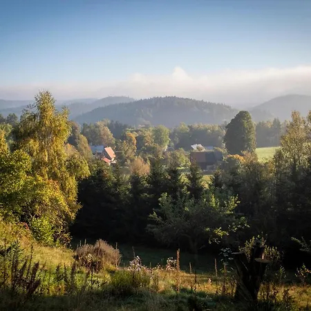 Enjoy Cozy Hills & Forest & Views & Gardens & Sauna Whirlpool Bath Apartman