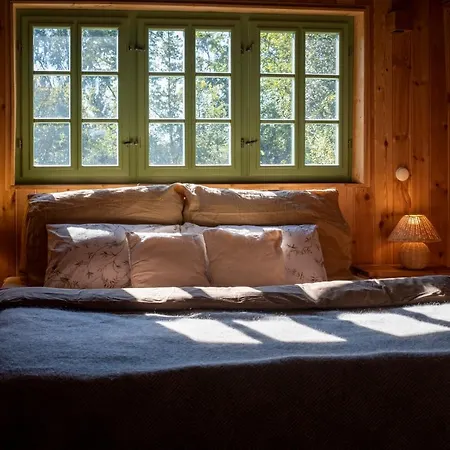 Enjoy Cozy Hills & Forest & Views & Gardens & Sauna Whirlpool Bath