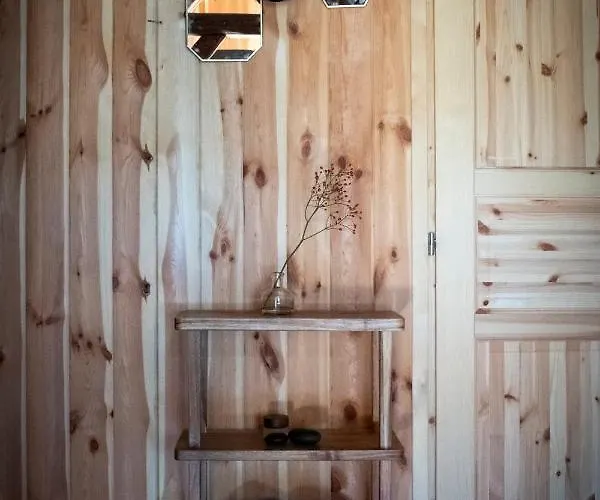 Enjoy Cozy Hills & Forest & Views & Gardens & Sauna Whirlpool Bath דירה